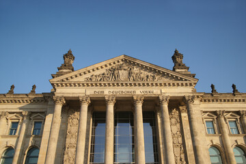 Deutscher Bundestag Berlin historisches Gebäude Portal