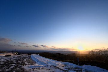雪が降り始める初冬の摩周湖