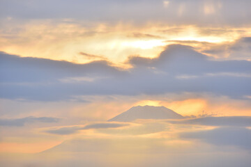 寒川から見える富士山と夕焼け