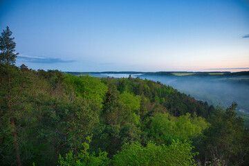 Fototapeta na wymiar Sonnenaufgang über Jena vom Bismarckturm aufgenommen