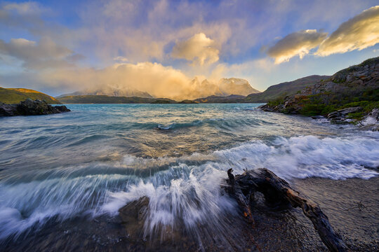 Lake Pehoe and Los Cuernos del Paine, Torres del Paine National Park, Ultima Esperanza Province, Magallanes and Chilean Antactica Region, Patagonia, Chile