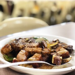 レチョン　フィリピンのレストランにて
