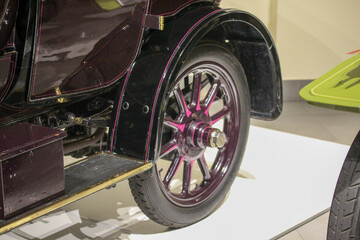 Rear wheel of an old car