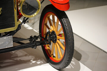 Front wheel of a vintage vehicle