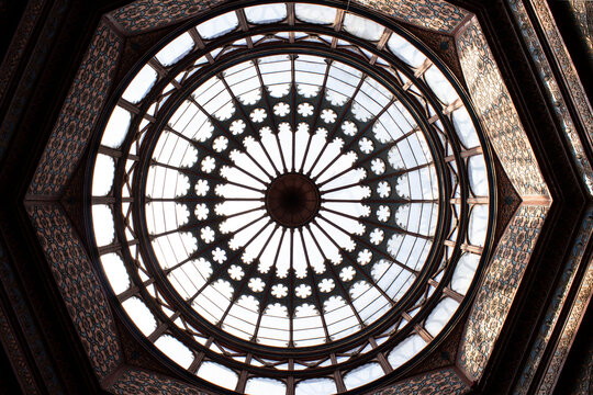 Kiosco Cenital vista de mosaico vitral antiguao roseton