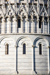 Fototapeta na wymiar Leaning Tower of Pisa in the warm sun in Italy
