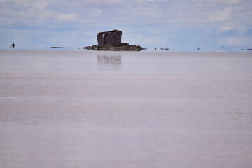 salar, reflejo lago