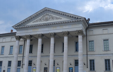 Fototapeta na wymiar La facciata del Teatro Sociale di Como.
