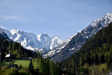 Fototapeta na wymiar alps - mountains landscape