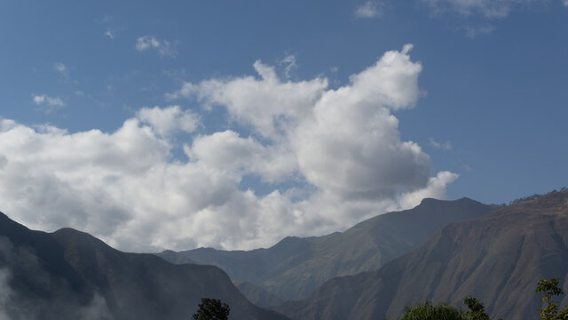 Cielo nublado de Yucay