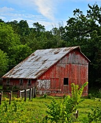 Obraz premium Old barn in the country