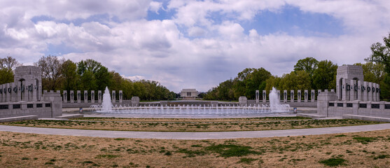 View at Worl War II memorial with Lincoln memorial in the background