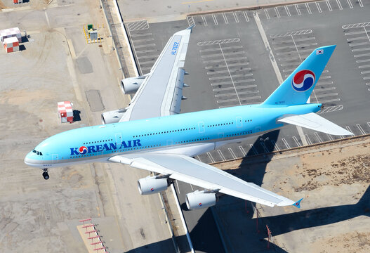 Korean Air Airbus A380 HL7622 on final approach to LAX Airport. Air to air image with flying aircraft. Airline from Korea. Airplane A380-800.