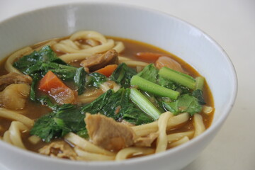 具沢山のカレーうどん