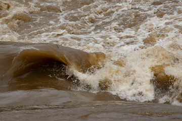 Fototapeta premium 川の増水