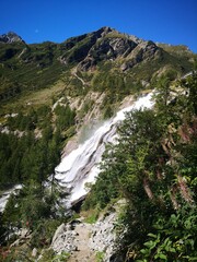 Fototapeta na wymiar a big waterfall in italy