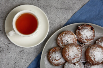 cup of tea with cookies