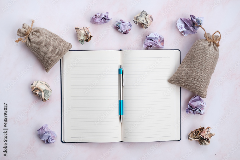 Poster notebook with paper