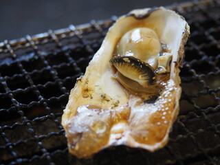 牡蠣の炭火焼き