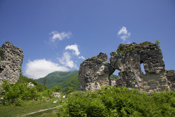 Fototapeta na wymiar mountain landscape, Bzyb fortress in Abkhazia