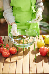Woman removes pesticides with baking soda