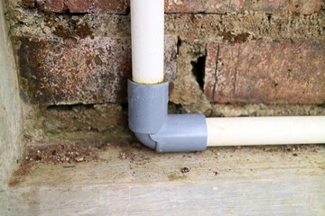 white corner water paralon