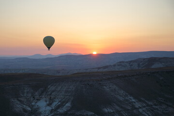 Fototapeta na wymiar Sunrise view in Cappadocia, Turkey