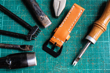 Leather watch strap crafmanship working cowhide strap