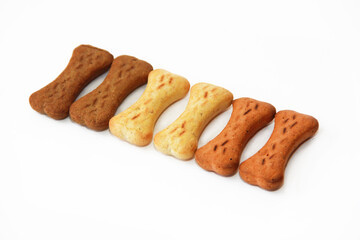 dry dog food in the form of a bone
