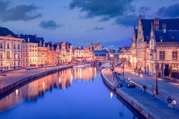 Obraz premium Gand à l'heure bleue