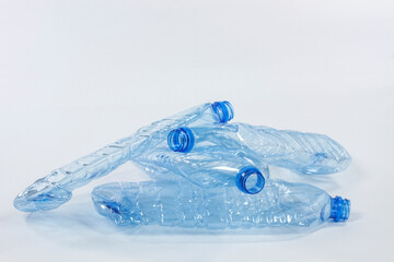 Fototapeta Zgniecione butelki plastikowe na wodę obraz
