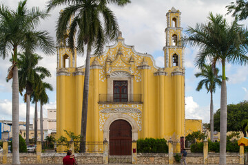 Iglesia en la ciudad de Merida, pais de Mexico - obrazy, fototapety, plakaty