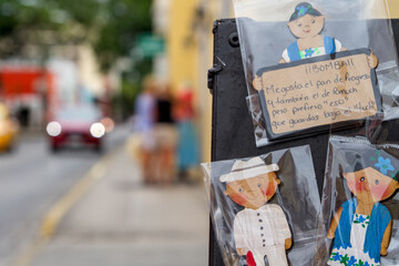 Calle  en la ciudad de Merida, estado y peninsula de Yucatan, pais de Mexico o Mejico