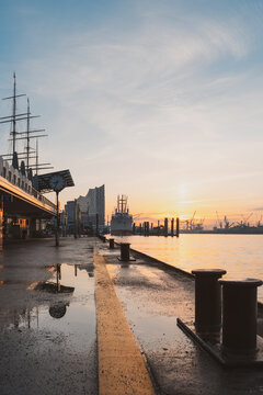 Sonnenaufgang Hamburg Hafen
