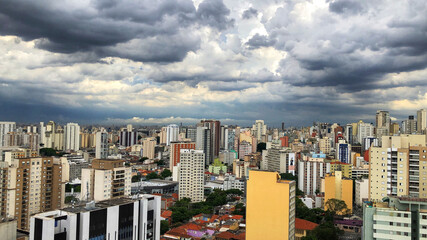 Series São Paulo from my window: a privileged viewpoint. Dramatic storm clouds are arriving.