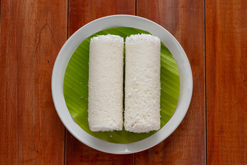Puttu_white plate_wooden BG
