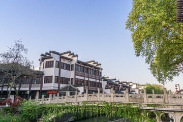 Fototapeta na wymiar Rivers, roads and ancient buildings in the Confucius Temple scenic spot in Nanjing, Jiangsu Province, China.