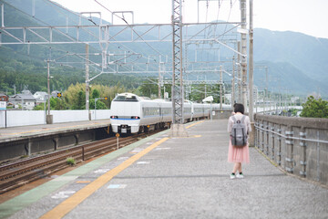 JR湖西線 蓬莱駅 サンダーバード