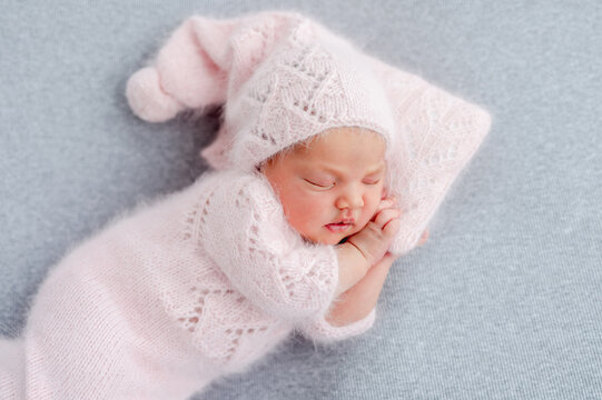 Newborn girl photoshoot