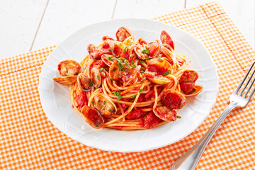 トマトの酸味とあさりの美味しさが詰まったボンゴレロッソ