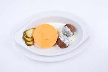 meatballs with mashed potato and sauce