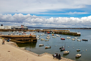 Fototapeta premium Douarnenez. Panorama sur le port du Rosmeur à marée basse. Finistère. Bretagne 