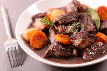 beef stew with carrot and wine sauce