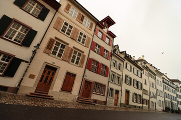 Fototapeta premium Basel; Augustinergasse in der Grossbasler Altstadt