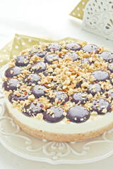 Cheesecake with white chocolate and hazelnuts (ph. Archivio Collection)