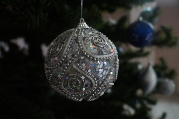 silver christmas ball