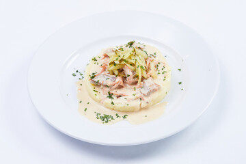 meat with mashed potatoes