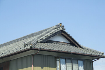 Obraz premium 入母屋屋根 伝統家屋 
