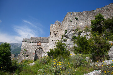 Fototapeta na wymiar Gate of the old fortress Hai Nehai, Montenegro.