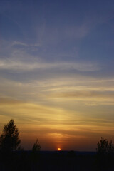 Fototapeta na wymiar Warm spring sunset